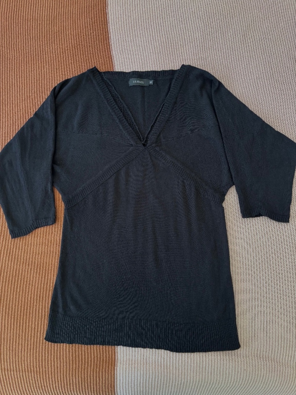 Lilibleu V-Neck Black Knit Top 3/4 Length Sleeves Women’s Size Medium